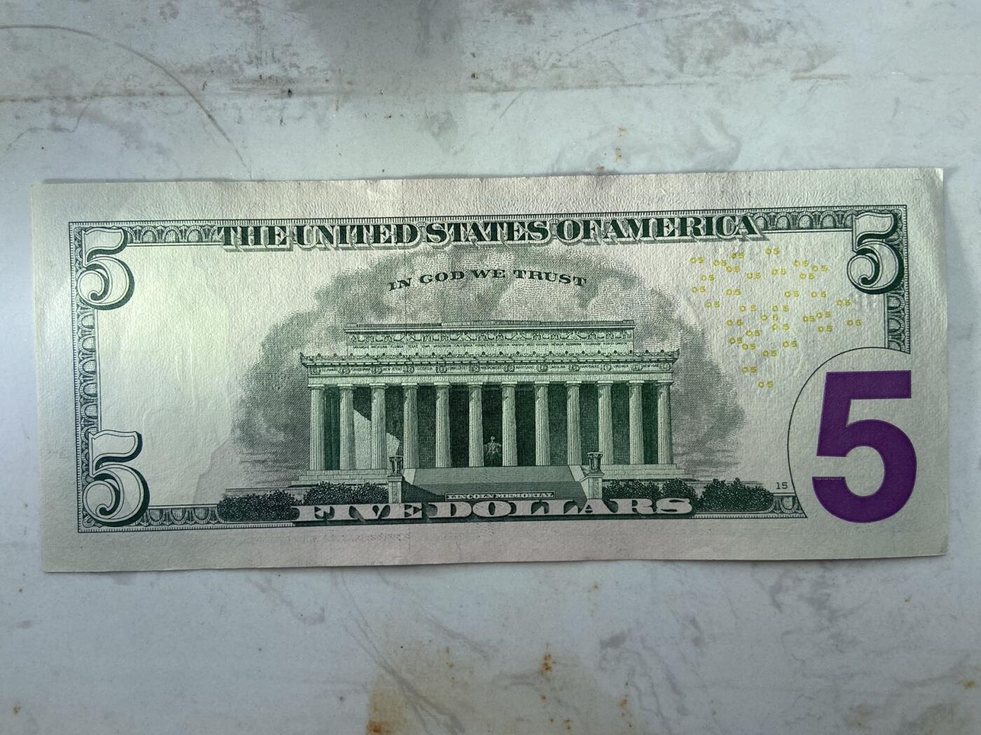 【炜奕收藏】裸钞专场第九期 5美元，unc-品相，边角轻微折痕