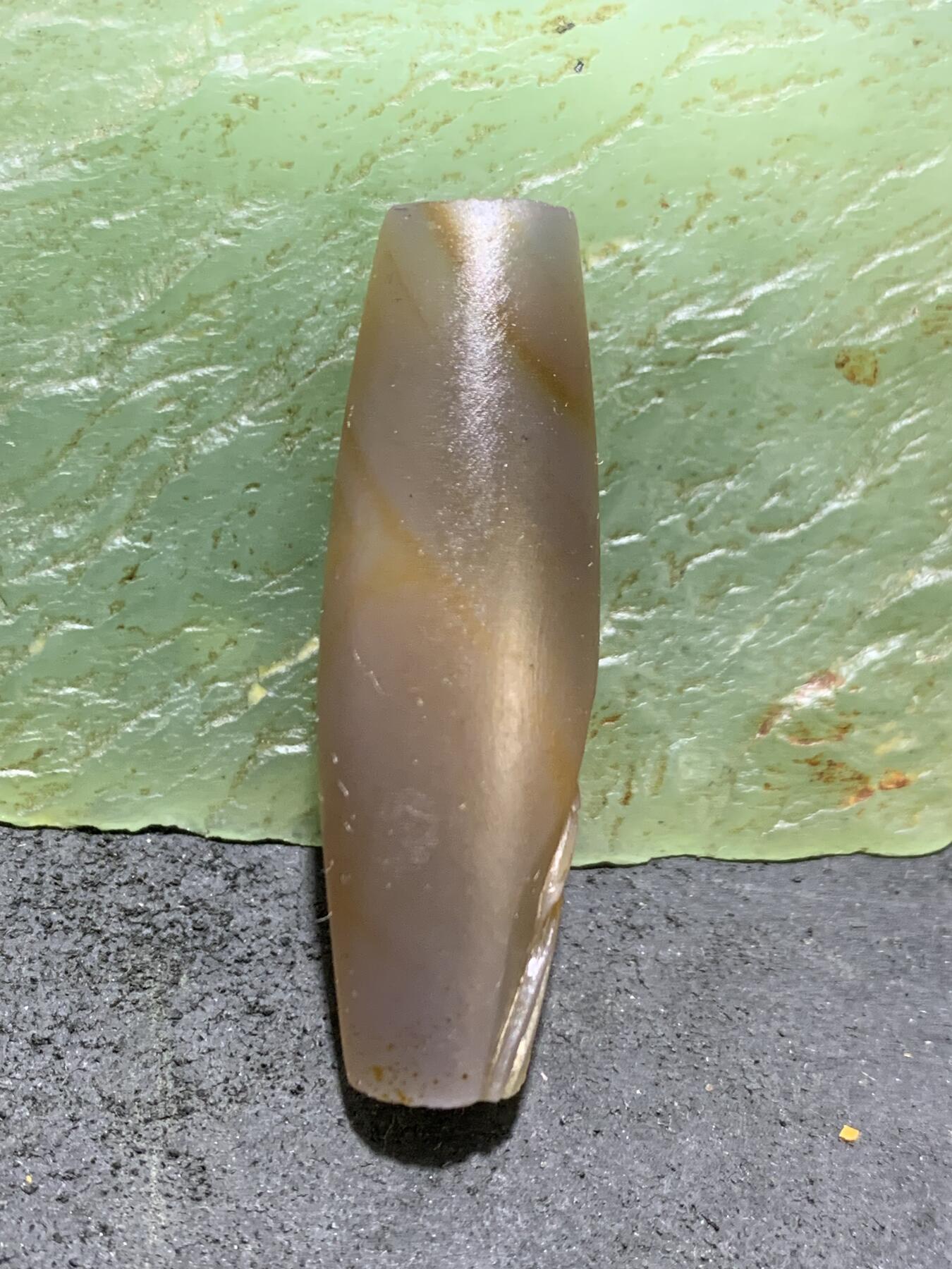 精美亚光高玉化巴西玛瑙手工俏色巧雕喜鹊登枝吊坠一个！