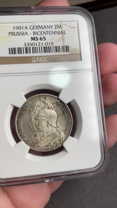 万国钱币拍卖第028期（花前月下●同享良章美币） NGC MS65 1901年德国威廉二世纪念普鲁士建国200周年流通2马克 十字转光欧洲老包浆