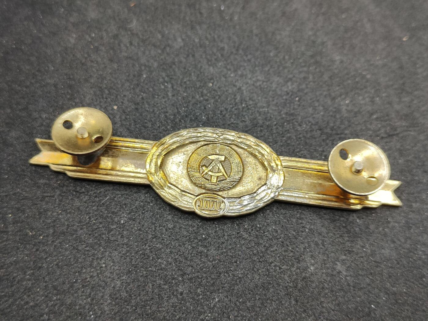 全场0元起拍 第169期 咸鱼国勋章拍卖专场 6月30日（周日）下午6：00开始 东德人民军通用技能章