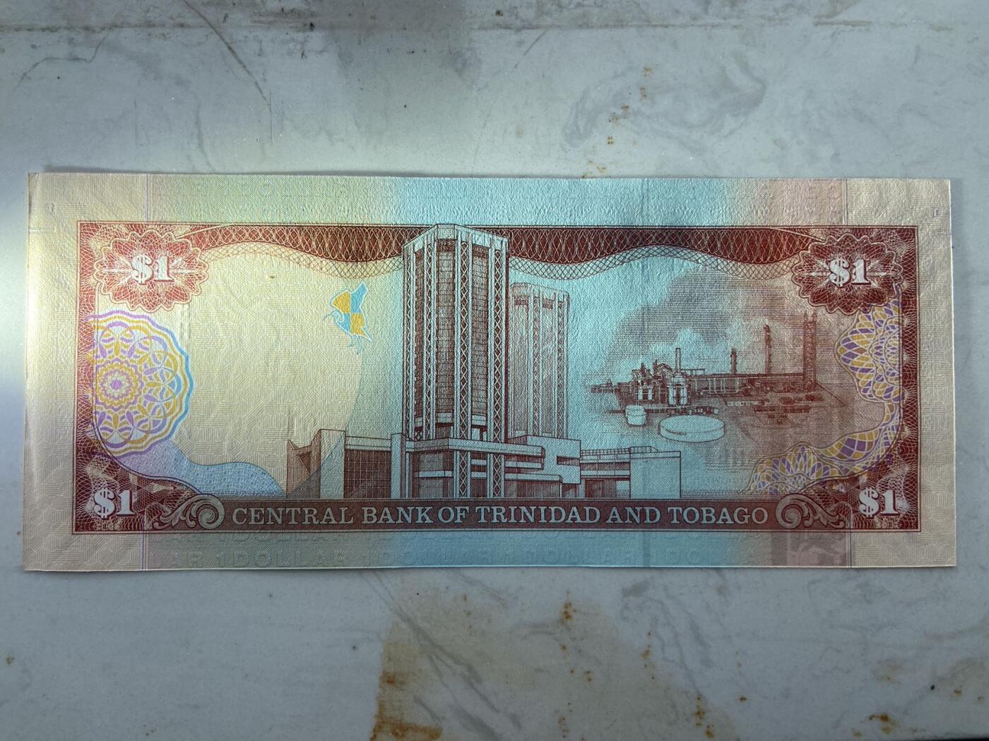 【炜奕收藏】裸钞专场第九期 特立尼达和多巴哥1元，AU品相，右侧边有瑕疵