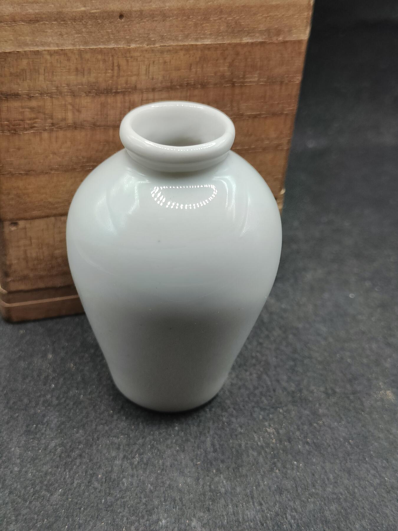 全场0元起拍 第169期 咸鱼国勋章拍卖专场 6月30日（周日）下午6：00开始 日本战时小瓷瓶