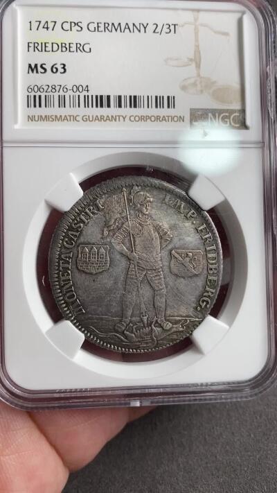 万国钱币拍卖第028期（花前月下●同享良章美币） NGC MS63 1747年德国弗里德堡2/3泰勒 弗里德堡约翰·艾特尔二世武士双头鹰 欧洲老包浆 全深打的武士屠龙