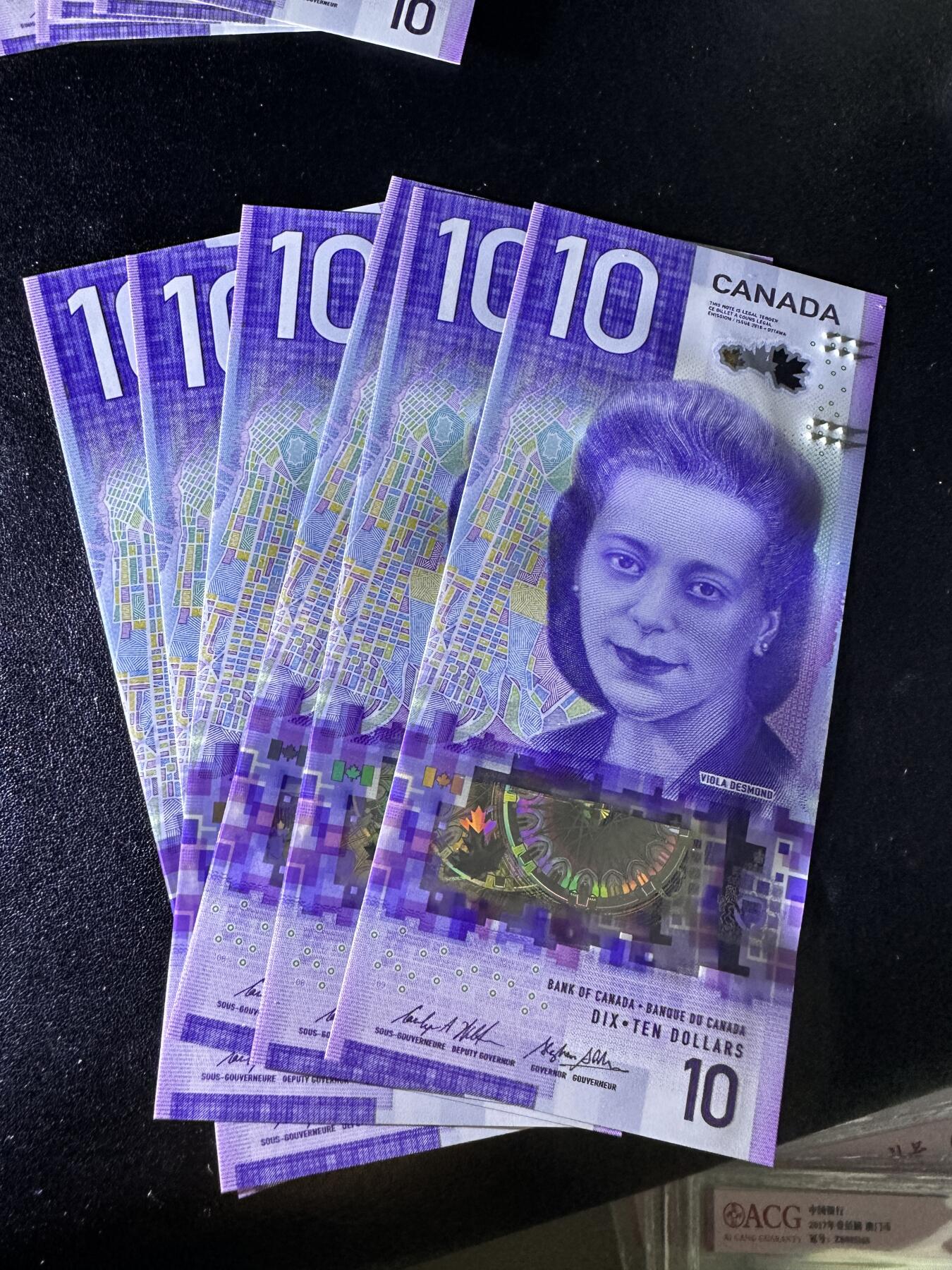 《外钞收藏家》第三百八十三期 加拿大最新版10加元  无47 全部是靓号 六张一起