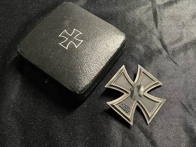 戎马世界章牌大赏第72期，德国专场 - 原盒65标core1版本一级铁十字勋章