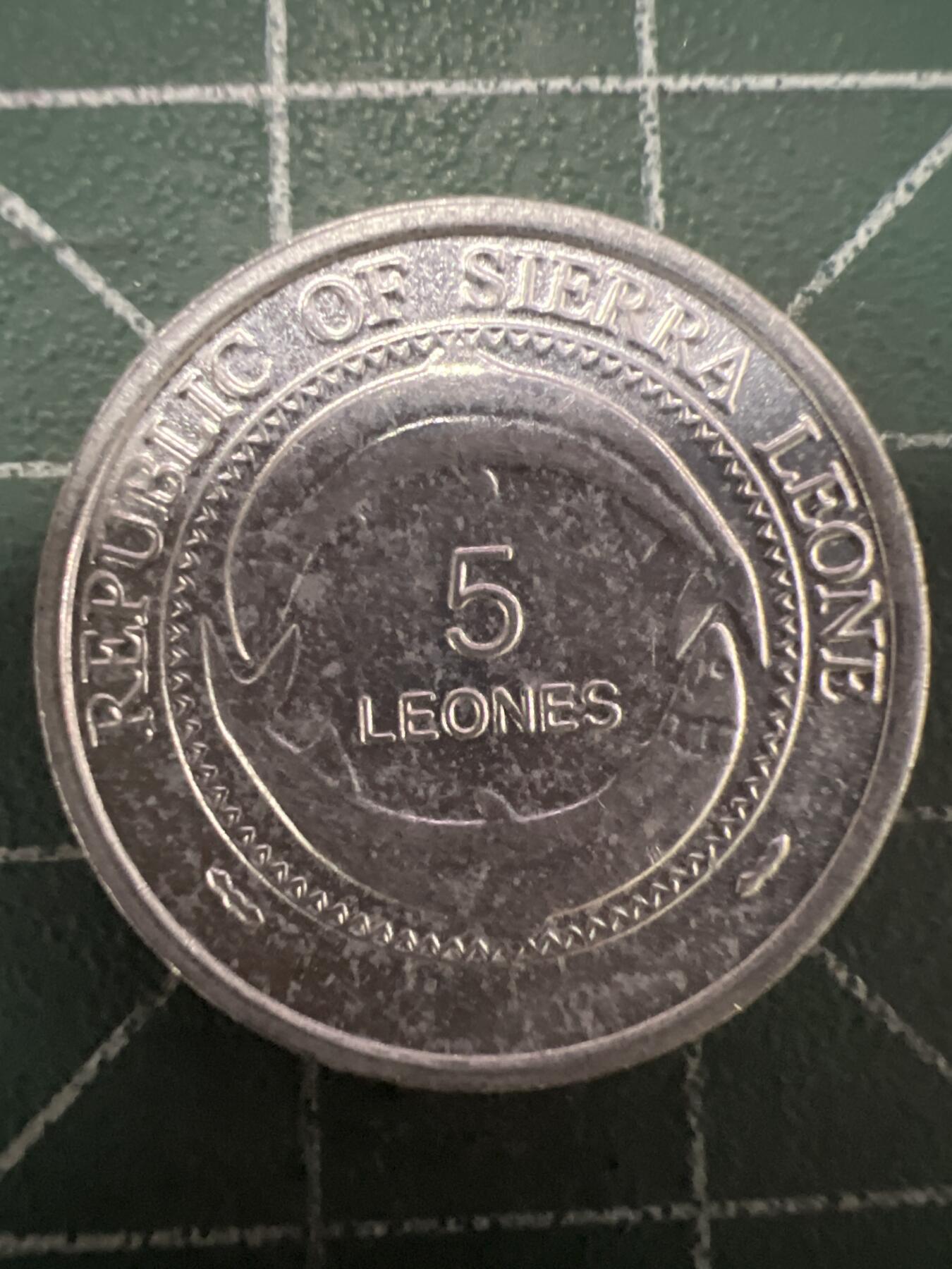 第637期 硬币专场 （无押金，捡漏，全场50包邮，偏远地区除外，接收代拍业务，本店十天发一次货） 塞拉利昂5利昂