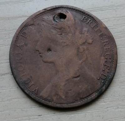 招财猫的储钱罐硬币拍卖第13场 - 英国1877年一便士老铜币带孔