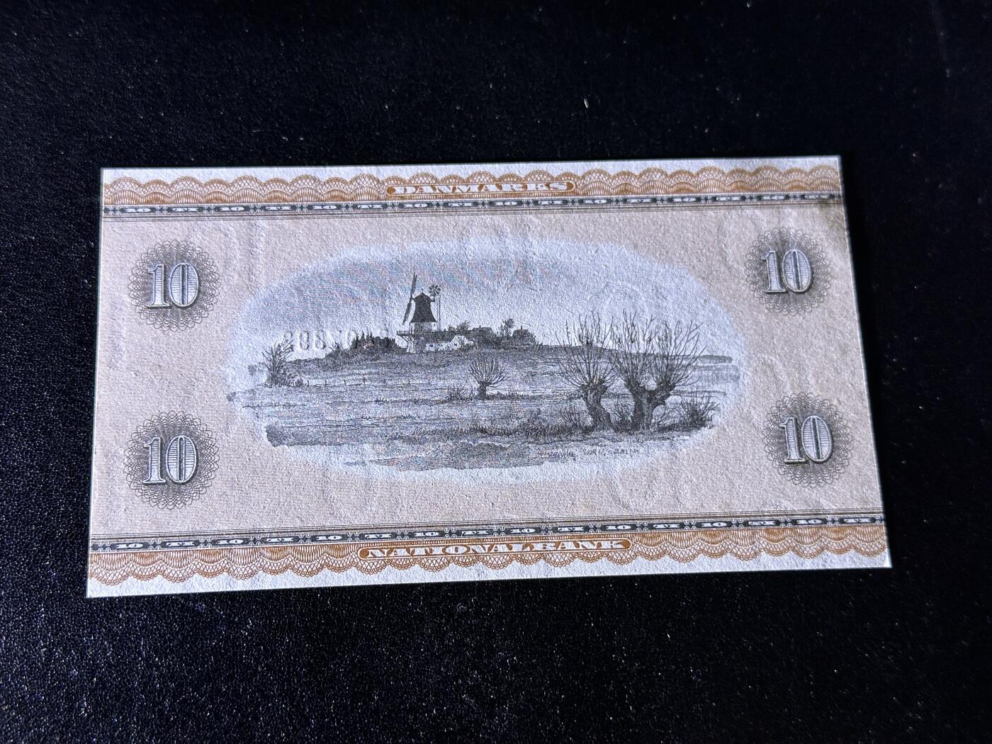 《外钞收藏家》第三百八十五期 1936年丹麦10克朗 全新UNC