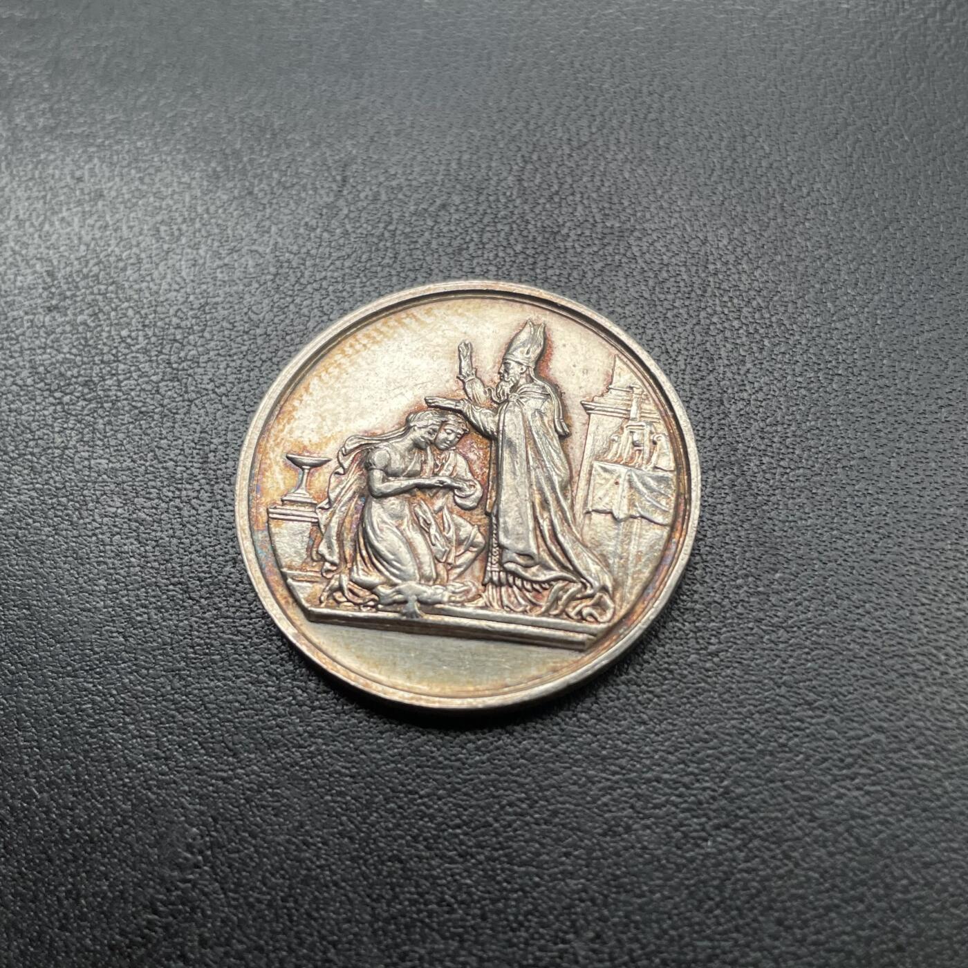「木头集藏」章牌专场-第43期 1868年法国婚礼银章  直径：27.5mm，10g，边铭：蜜蜂 ARGENT，