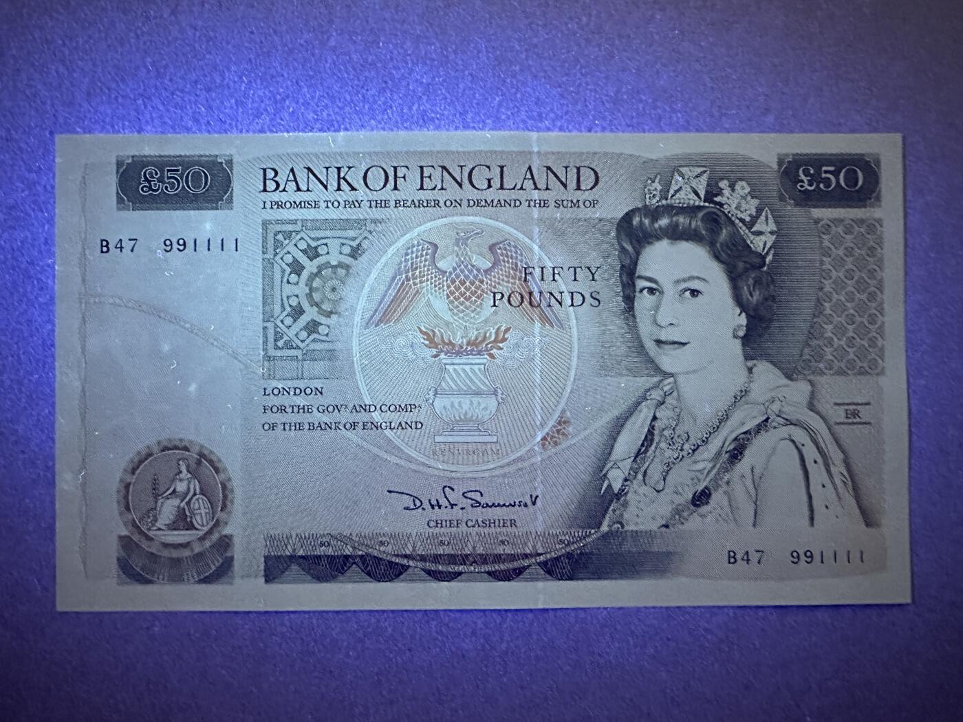 《张总收藏》156期-欧亚外币超精品场 英格兰50镑 UNC D序列 局部轻微荧光 狮子号1111