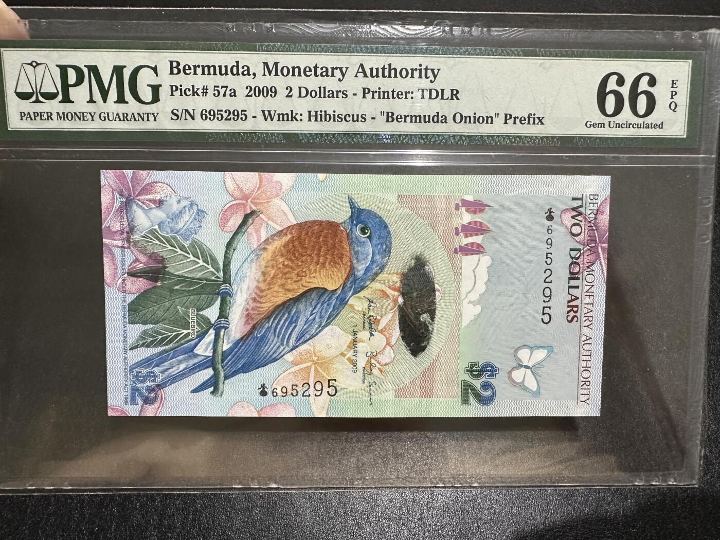 《外钞收藏家》第三百八十五期 2009年百慕大2刀 PMG66 无47