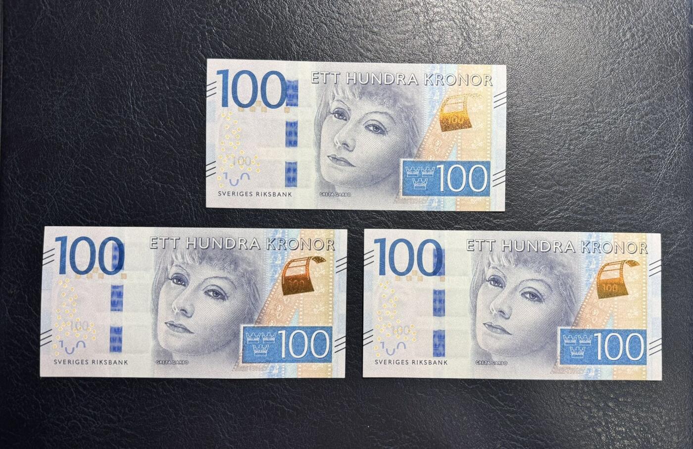 收藏联盟Quantum Auction 第357期拍卖  瑞典2016年100克朗三张 品相UNC 女星葛泰丽.嘉宝