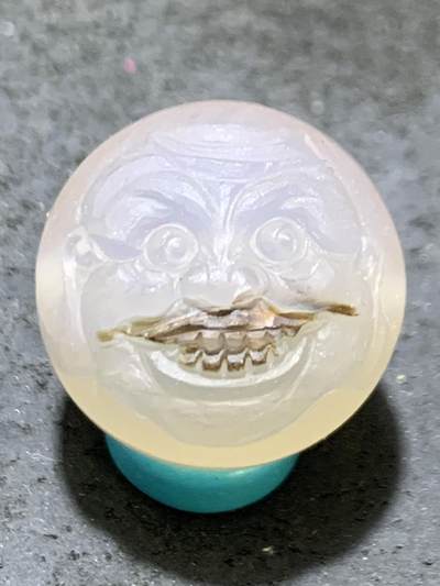 精美高玉化亚光海洋玉髓手工俏色巧雕罗汉随形2.0随形圆珠一个！ - 精美高玉化亚光海洋玉髓手工俏色巧雕罗汉随形2.0随形圆珠一个！