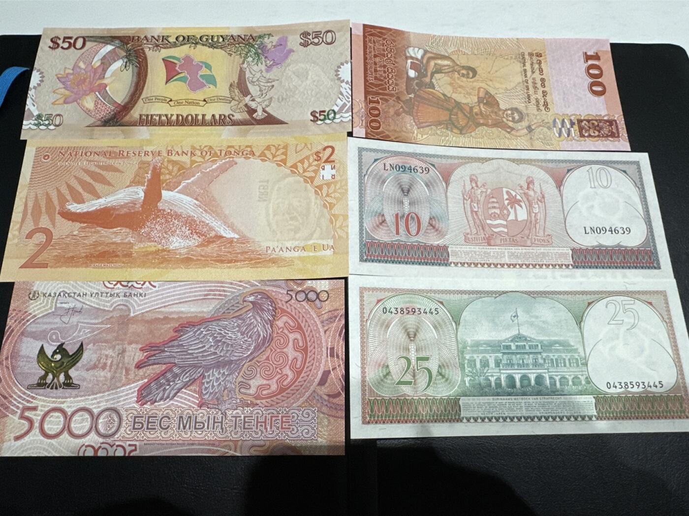 《外钞收藏家》第三百八十五期 精美裸币 6张一起 全新UNC