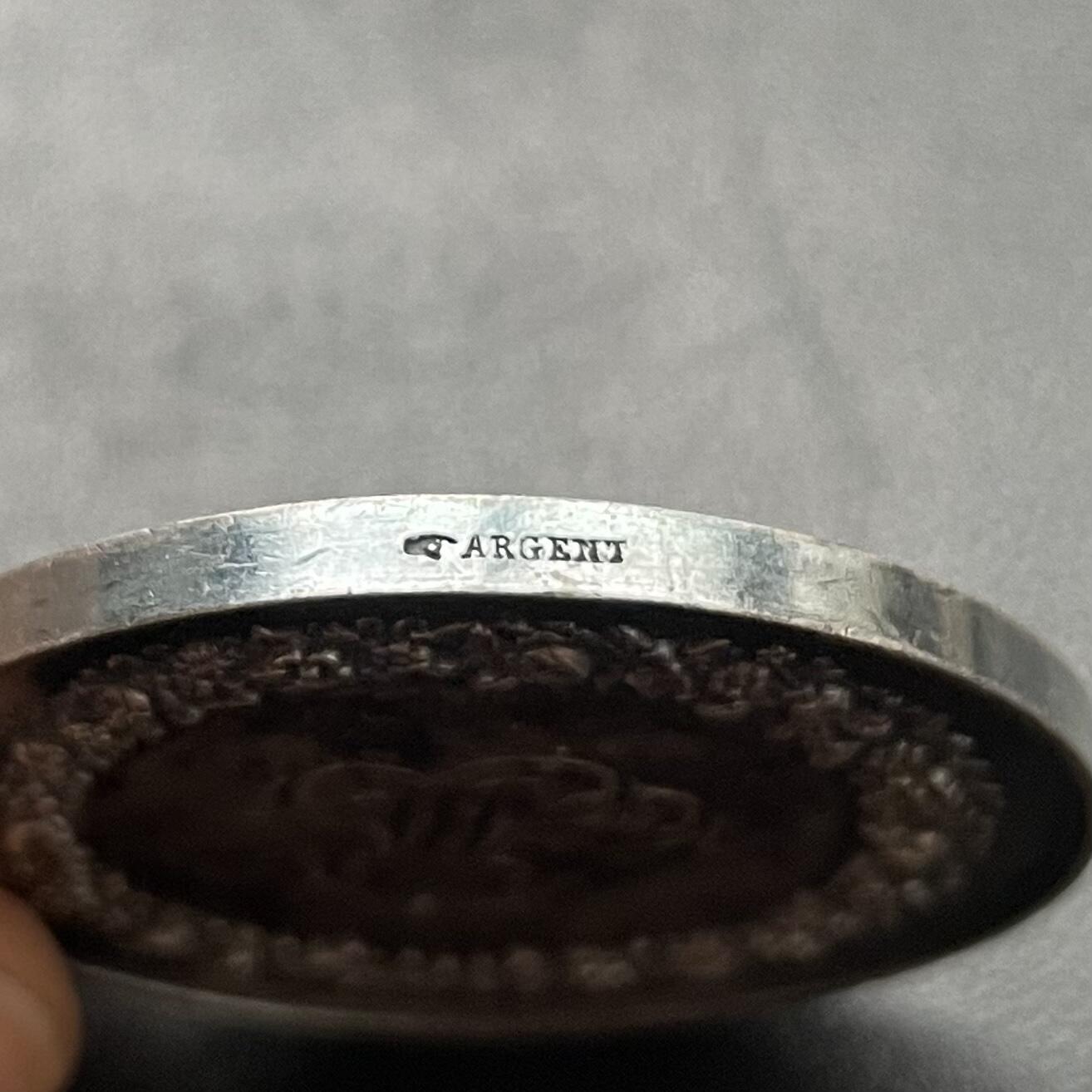 「木头集藏」章牌专场-第43期 1857年法国婚礼银章    直径：34.5 mm，18.5 g  边铭：手指 ARGENT  （1845-1860年）