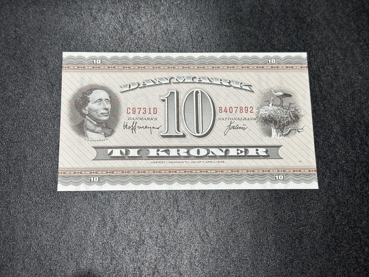 《外钞收藏家》第三百八十五期 1936年丹麦10克朗 全新UNC