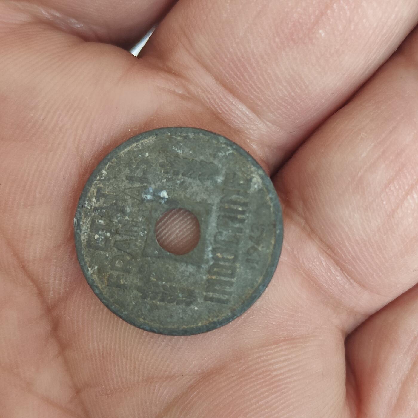 英雄古币捡漏专场第一期无押金可累计捡漏，全场50包邮，偏远地区除外。 法属印度兹纳满。