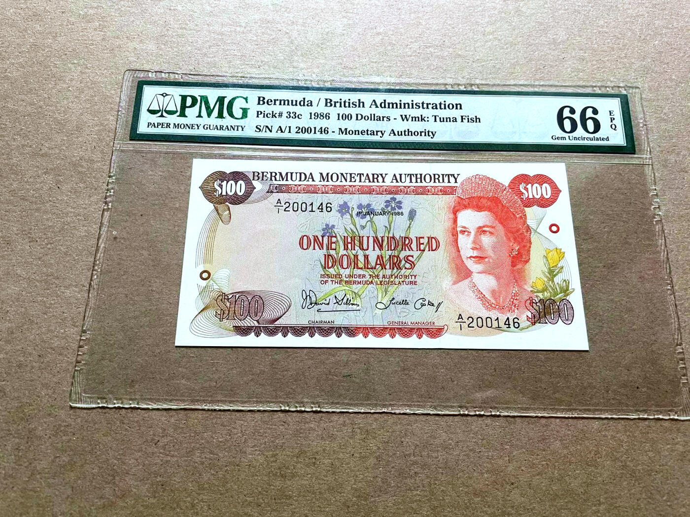 【Blue Auction】✨世界纸币精拍第500期盛典——白金之夜🔥🔥🔥 B-【A/1首发冠】百慕大 1986年100元 最高值 高冠女王 背面卡姆登大楼&众议院