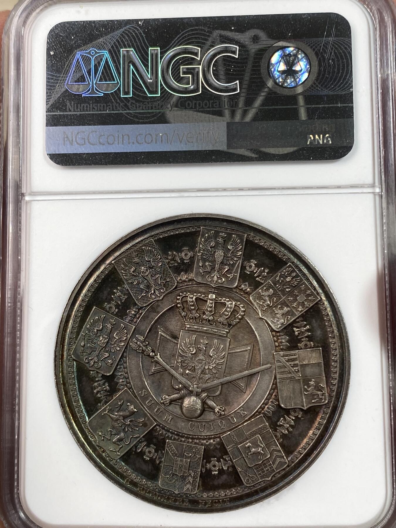 万国钱币拍卖第028期（花前月下●同享良章美币） NGC MS64 1840年德国普鲁士威廉四世克承大统继国王位加冕纪念大银章 焕蓝彩加持 普鲁士经典名誉加冕系列的开山之作 后续的威廉一世 二世均以此设计为蓝本 