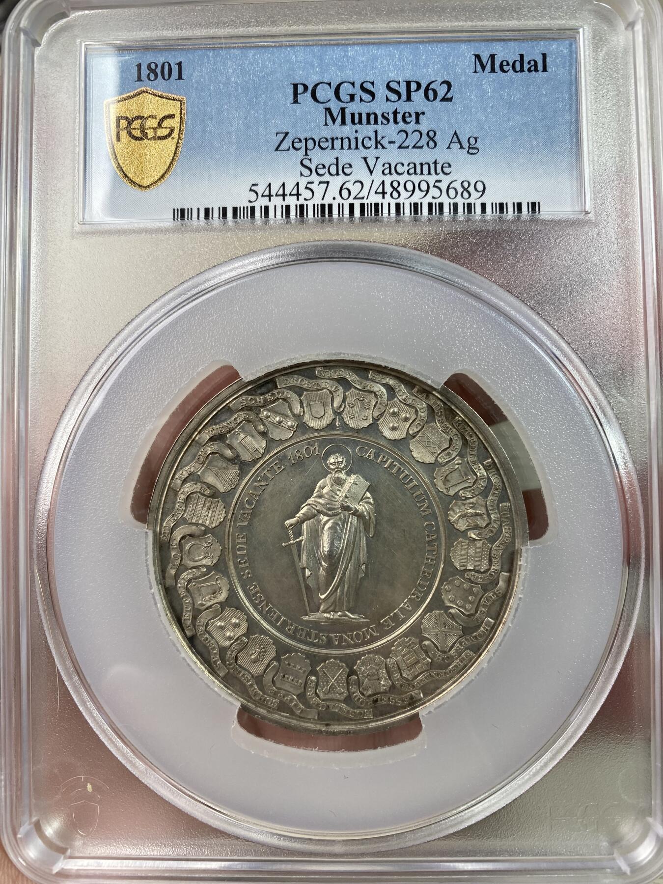 万国钱币拍卖第028期（花前月下●同享良章美币） PCGS SP62 亚军1801年神圣罗马帝国明斯特主教区查理大帝与圣彼得像主教缺位纪念大银章 老Loos.F.大师设计银章 （1.5泰勒规格大银章） 仅仅一个更高分。