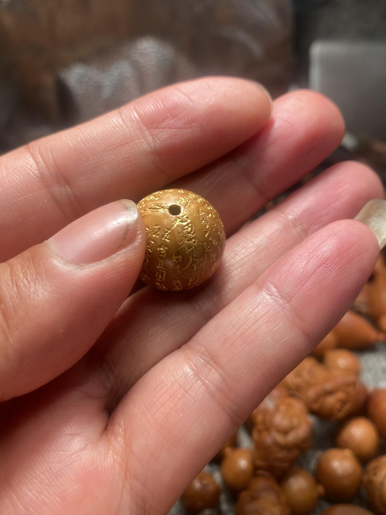 苏工核雕放漏价纯手工