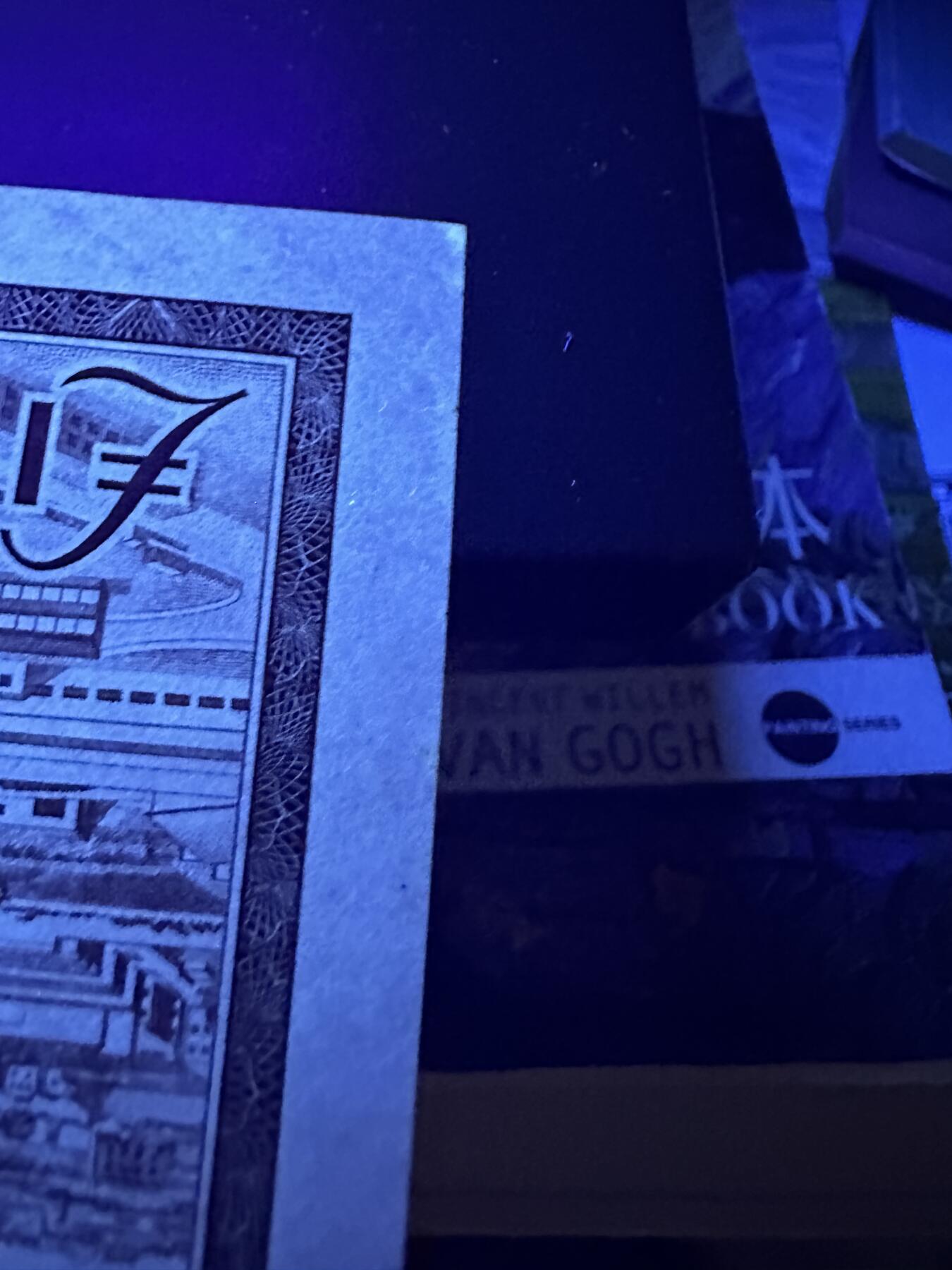 《外钞收藏家》第三百八十五期 1949年马耳他1镑 精美女王 近全新 边角轻微瑕疵