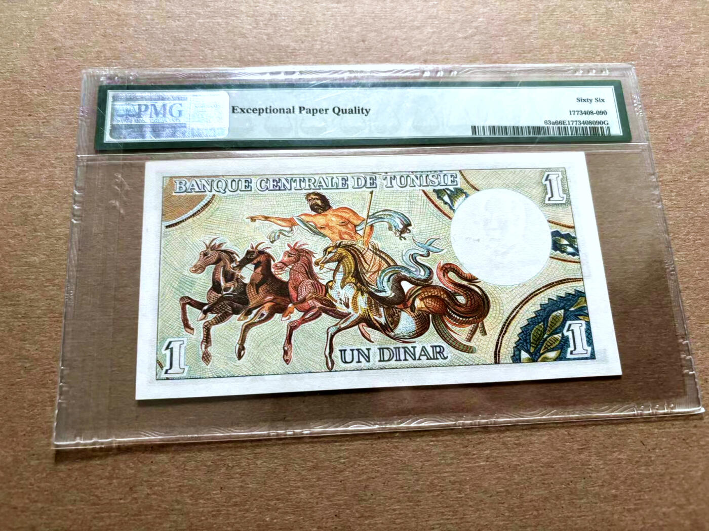 【Blue Auction】✨世界纸币精拍第500期盛典——白金之夜🔥🔥🔥  T-【B/1首发冠无47】 突尼斯 1965年1第纳尔 PMG66EPQ 经典彩背 首任总统哈比卜•布尔吉巴 