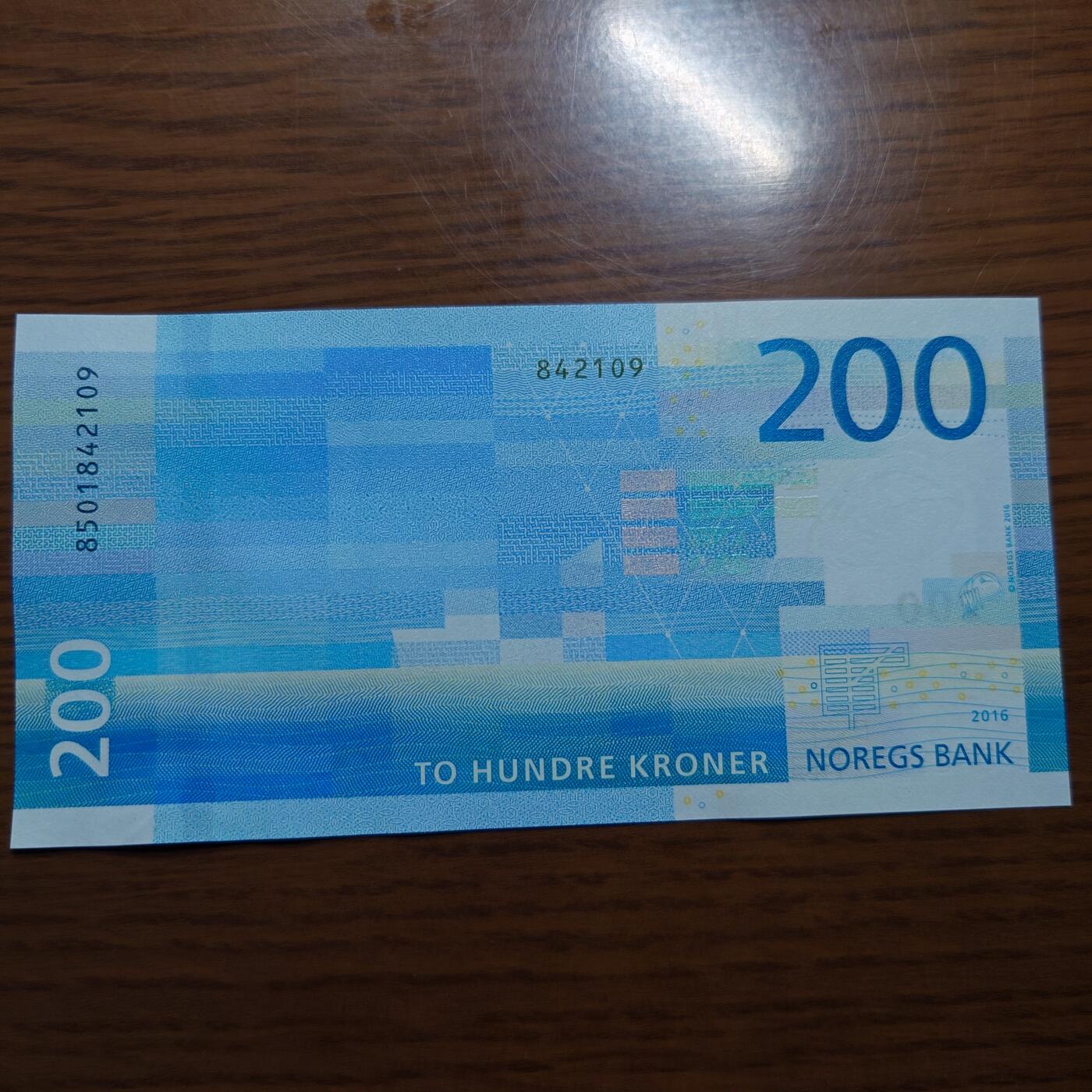 【世界钱币】精选微拍第116期暨2024年第27期  部分硬货0元起拍 还有新品1996首年瑞士人像1000等 2016年挪威200克朗 全新绝品尾号109