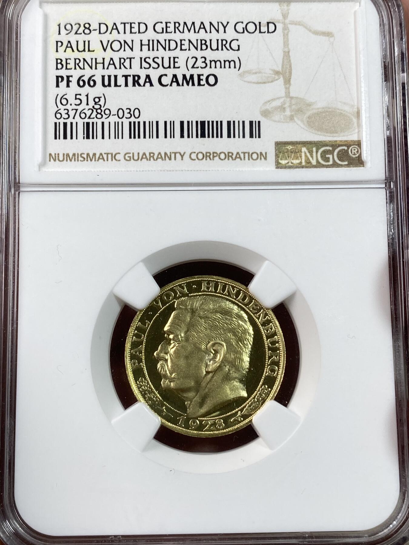 万国钱币拍卖第028期（花前月下●同享良章美币） NGC PF66UC 1928年德国魏玛共和国总统兴登堡20马克币章 6.51G 伯恩哈特倾力设计 完美的金质镜子