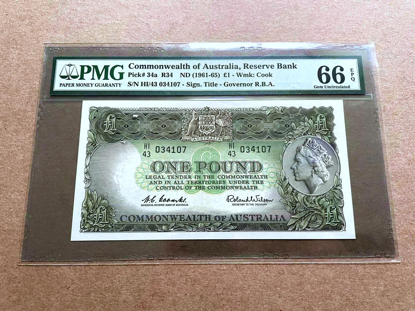 【Blue Auction】✨世界纸币精拍第500期盛典——白金之夜🔥🔥🔥 A-澳大利亚 1961-65年1镑 石膏版侧面头像 PMG66EPQ 老壳 本来是要用于硬币上或纪念章上的头像，但先用到了纸币上，成为第一种硬币版女王钞票 
