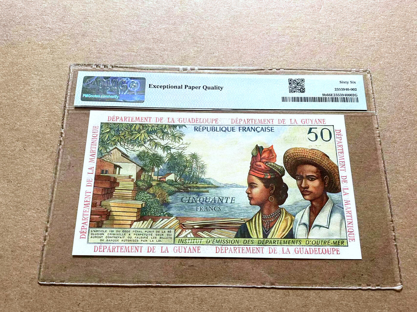 【Blue Auction】✨世界纸币精拍第500期盛典——白金之夜🔥🔥🔥 F-【无47】法属安的列斯 1964年50法郎 扛香蕉 色彩艳丽 风景唯美 PMG66EPQ 