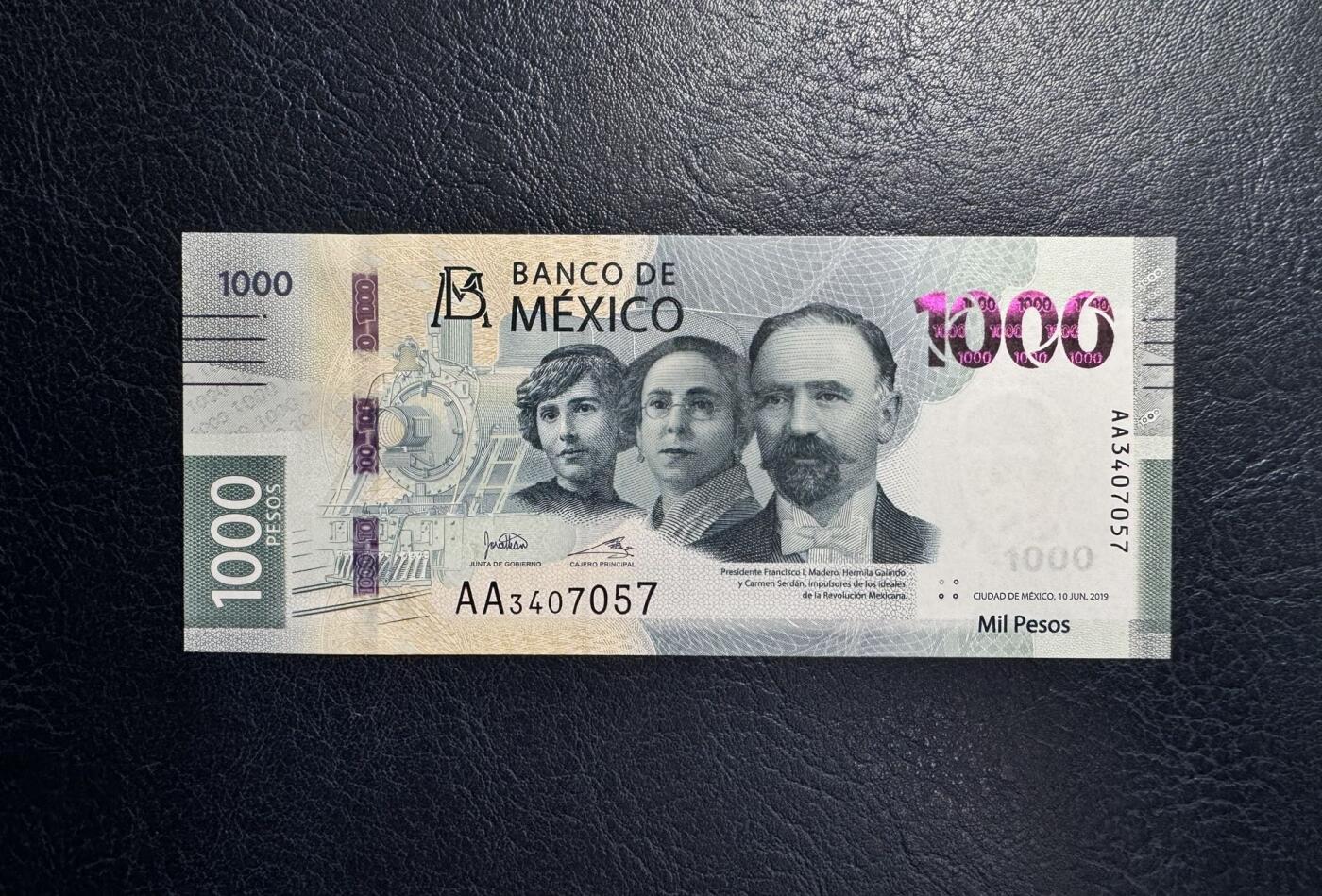 收藏联盟Quantum Auction 第357期拍卖  墨西哥2019年1000比索 品相全新UNC AA首发冠 墨西哥第三十三总统马克罗