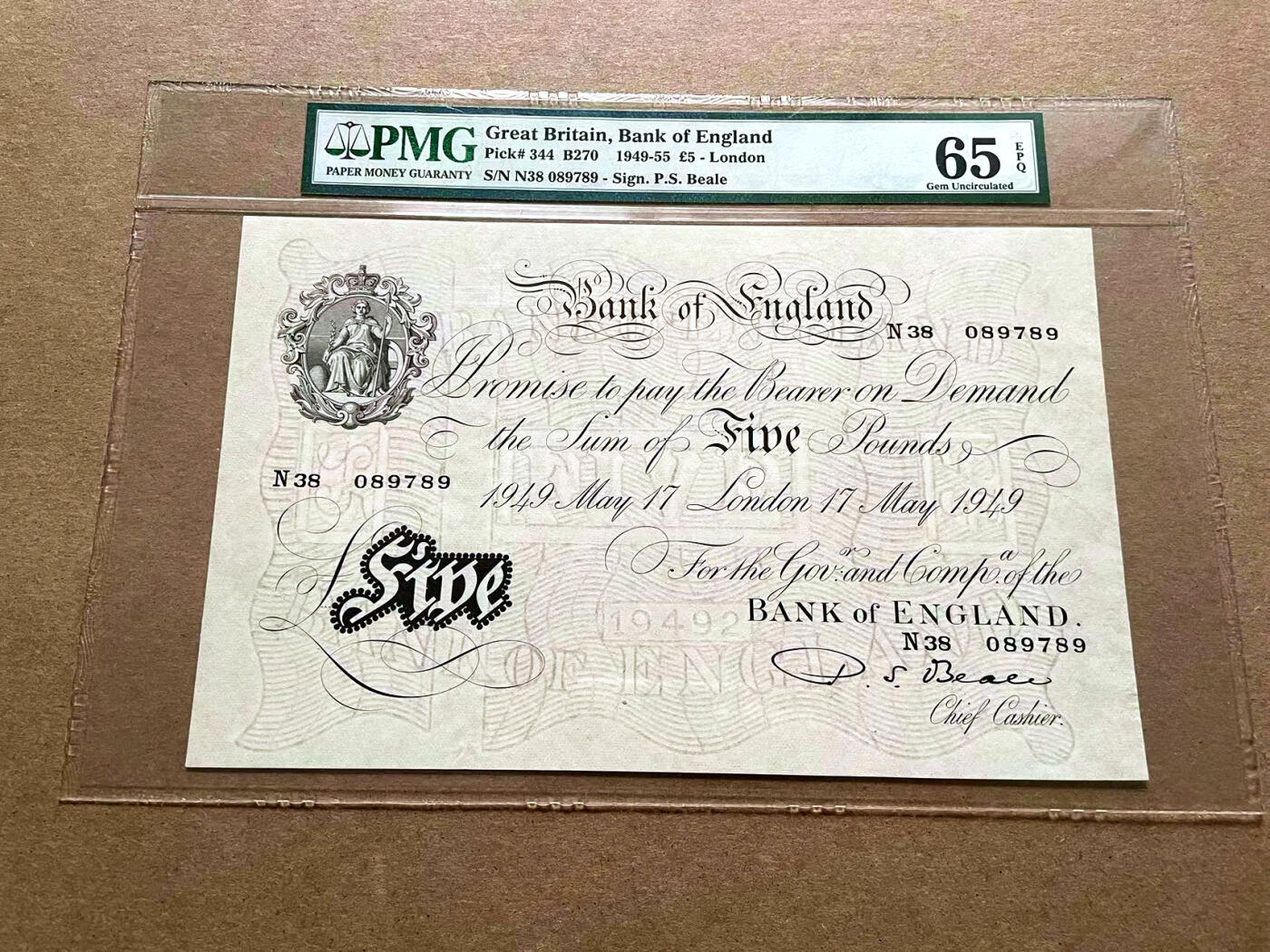 【Blue Auction】✨世界纸币精拍第500期盛典——白金之夜🔥🔥🔥 G-【p344 Beale签名】英国 1949-55年5镑 白色英镑 PMG65EPQ 老壳 超大票幅
