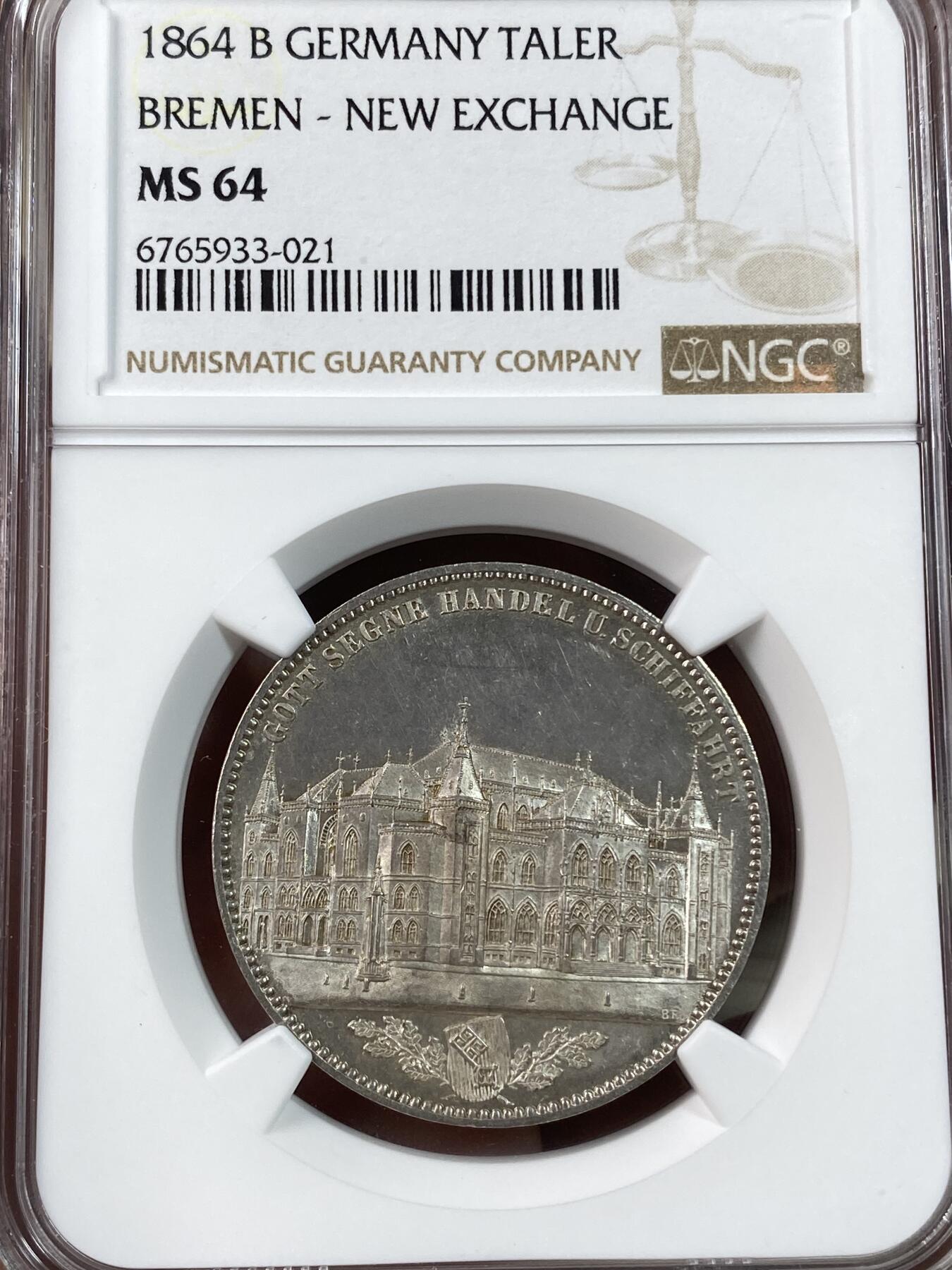 万国钱币拍卖第028期（花前月下●同享良章美币） NGC MS64 1864年德国不莱梅新证劵交易所落成纪念1泰勒 单年发行5000枚的建筑系列泰勒 其精细程度不亚于符腾堡教堂 64分已是相当难得的存在 刚刚结束的HA拍卖MS61成交价660美金供参考。