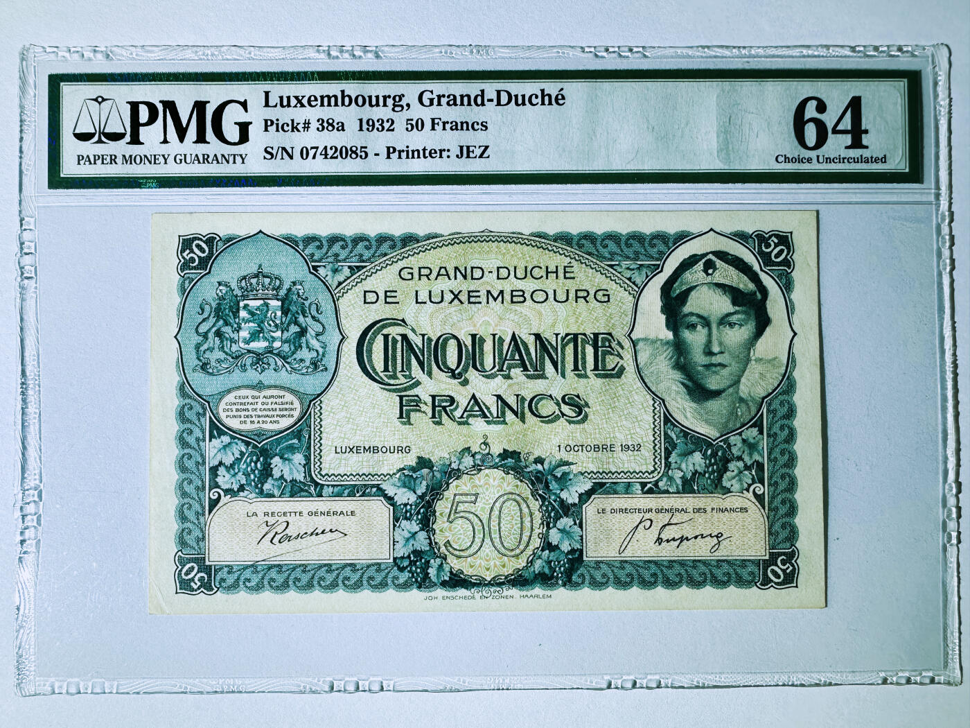 【Blue Auction】✨世界纸币精拍第500期盛典——白金之夜🔥🔥🔥  L-卢森堡 1932年50法郎 JEZ设计 葡萄纹饰清新耐看 女大公夏洛特 背面街景 PMG64 
