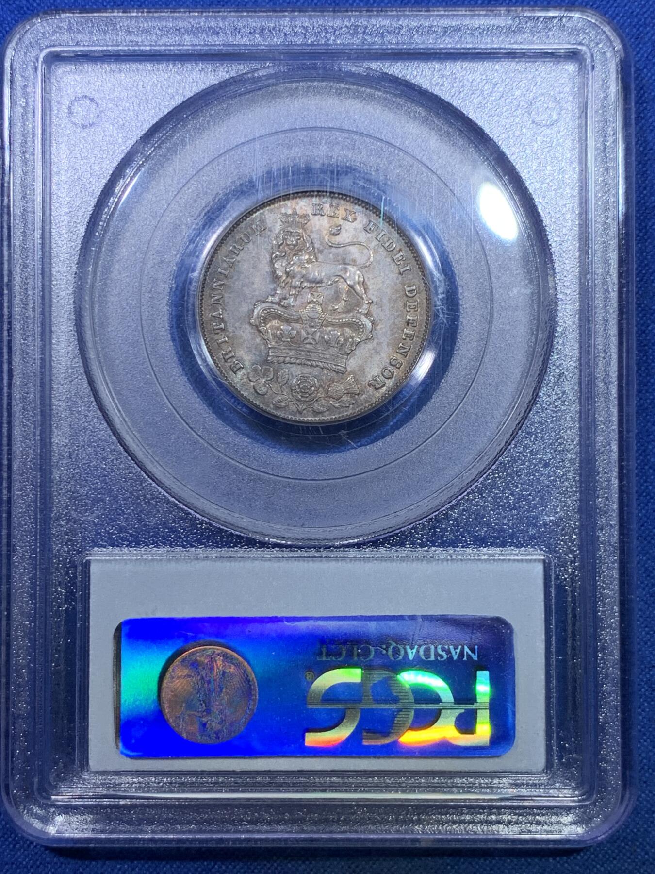 《竞宝斋》第284场- 周日，周一 2场连拍 （全场包邮） PCGS MS63 英国1825乔治四世先令 老白盒严评加持可加分 灰黑色英伦包浆，背面狮子雄伟栩栩如生，皇冠饱满，乔四一直都是英系大热！和三花一样精美。