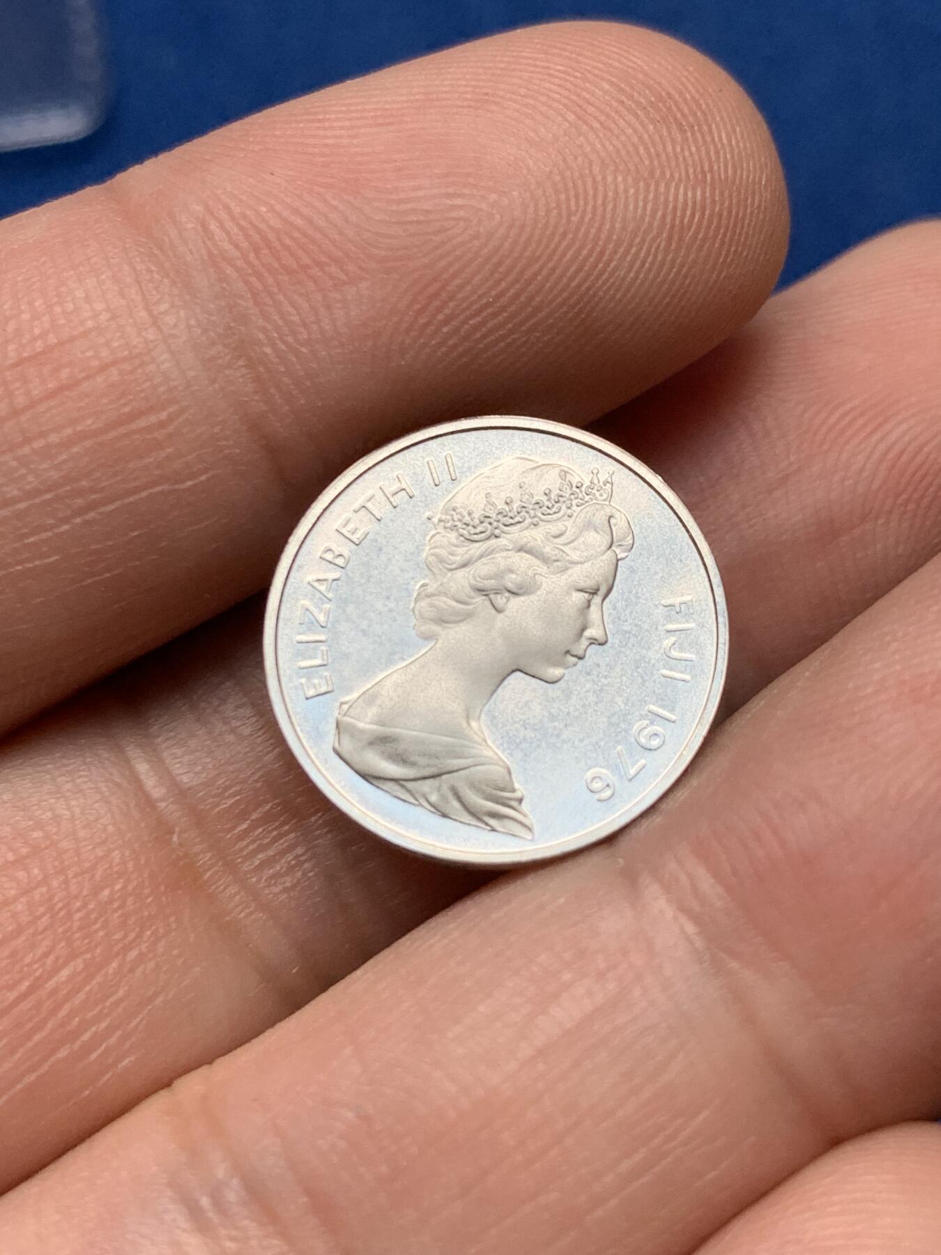 《竞宝斋》第284场- 周日，周一 2场连拍 （全场包邮） 1976年斐济1cent 精铸银币 900银 MS品