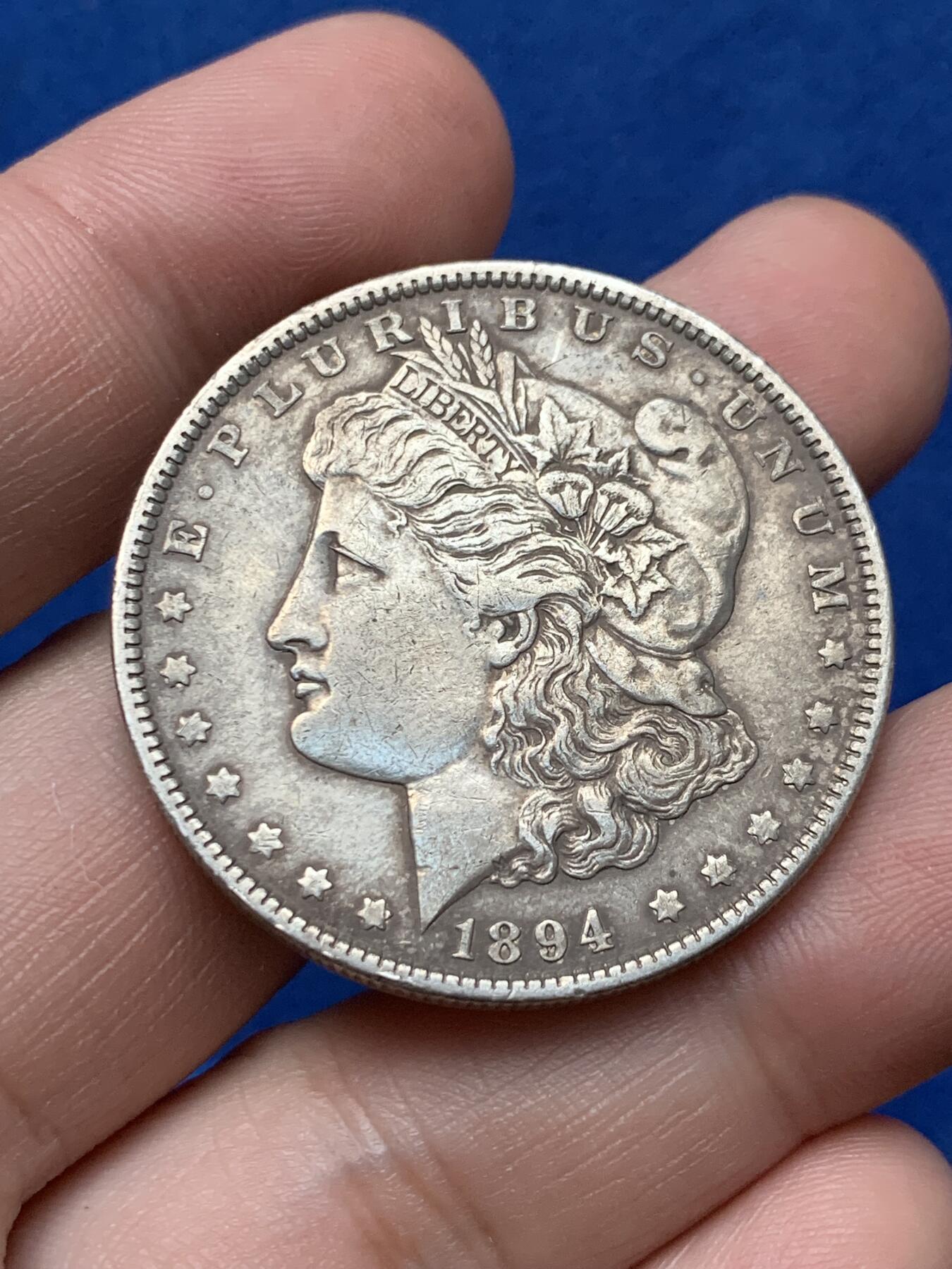 《竞宝斋》第284场- 周日，周一 2场连拍 （全场包邮） 美国1894年o版摩根女神一美元 三大特年之一 细节见图