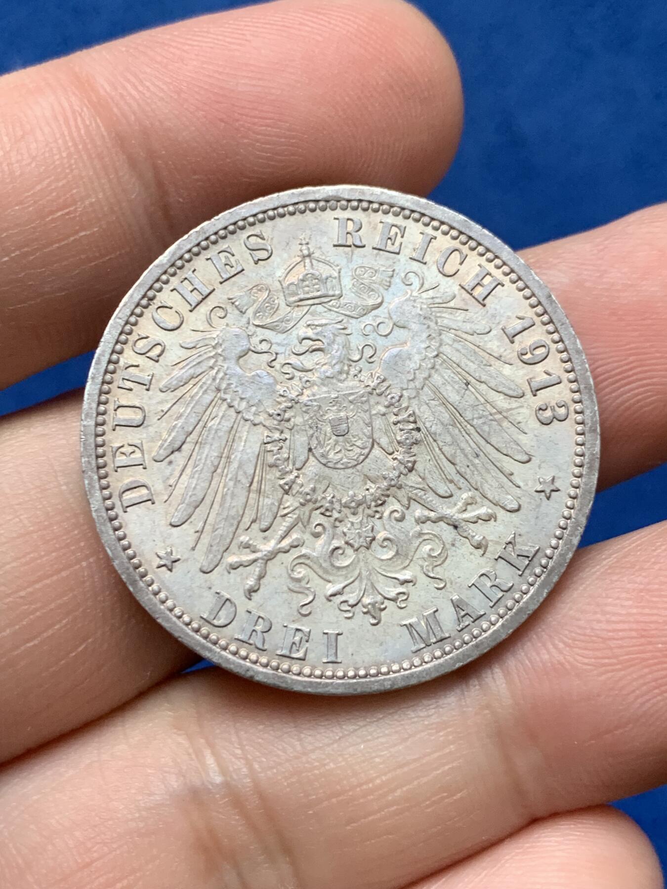 《竞宝斋》第284场- 周日，周一 2场连拍 （全场包邮） 德国1913年普鲁士威廉二世3花枝马克 无磕无洗带转光