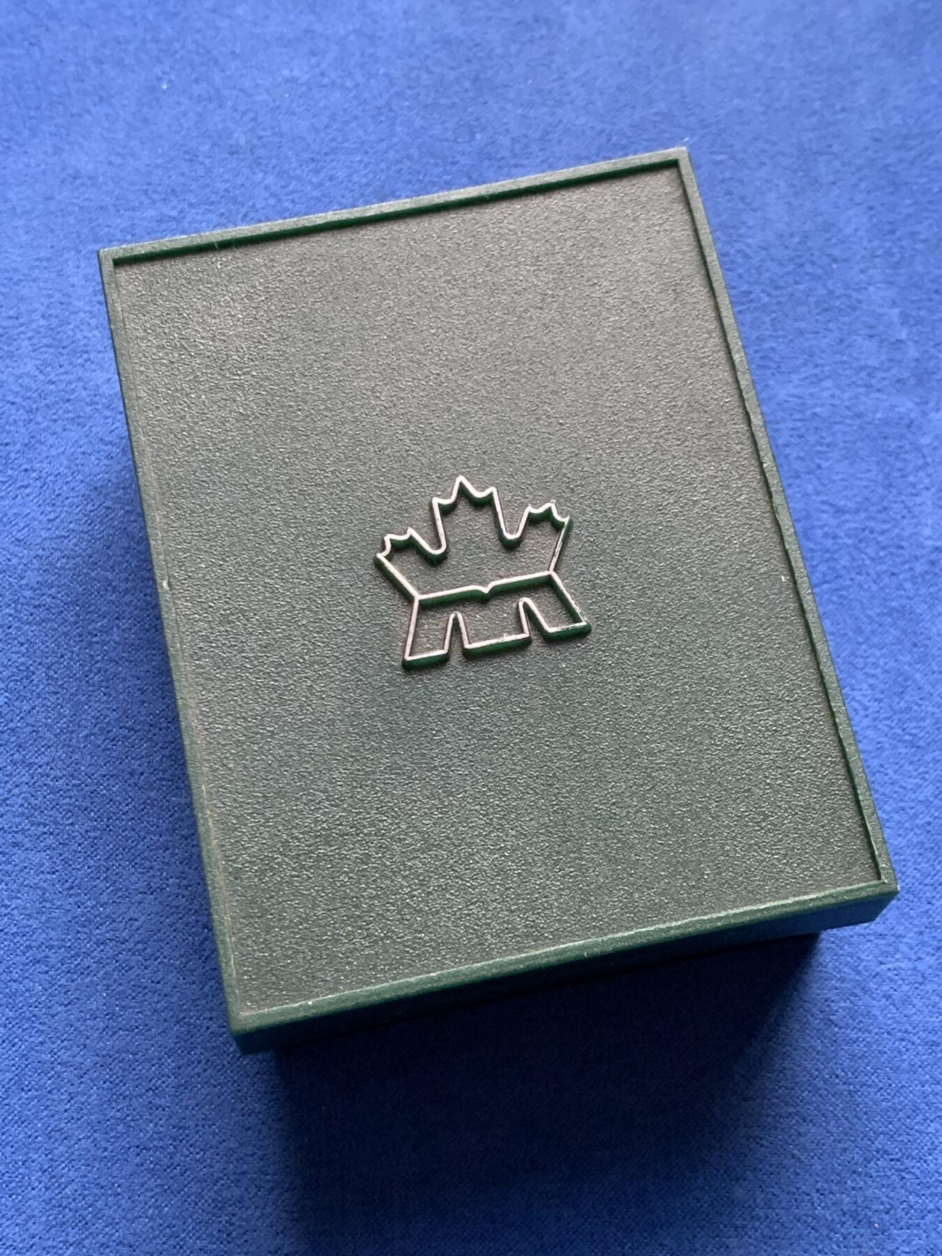 《竞宝斋》第284场- 周日，周一 2场连拍 （全场包邮） 绿盒子 加拿大1984年 纪念探险家雅克·卡蒂埃 精制PROOF一元镍币 稀少