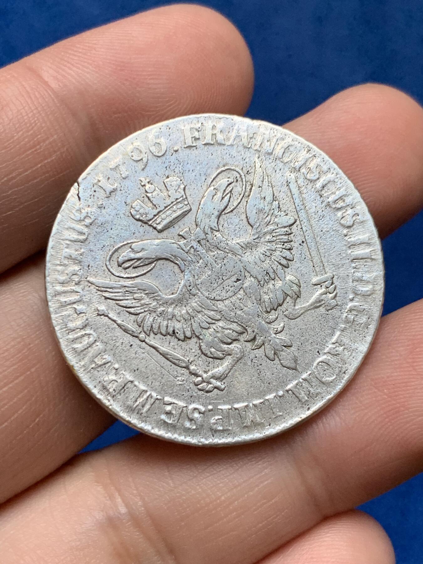 《竞宝斋》第284场- 周日，周一 2场连拍 （全场包邮） 德国 1796年 汉堡自由市 32先令 银币 早期双头鹰徽章 细节见图