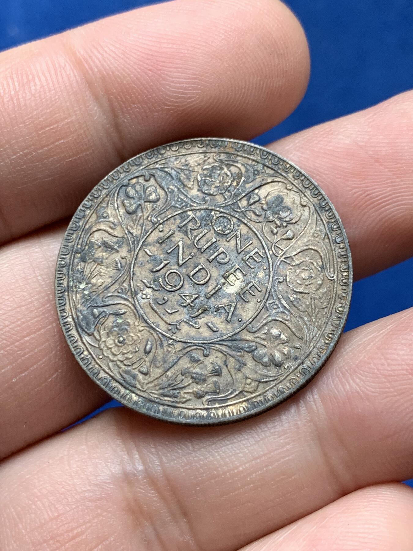 《竞宝斋》第284场- 周日，周一 2场连拍 （全场包邮） 印度1941年乔治六世1卢比银币