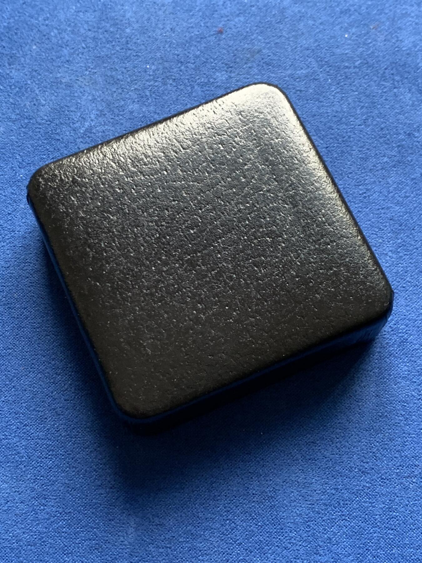 《竞宝斋》第284场- 周日，周一 2场连拍 （全场包邮） 加拿大1983年年轻女王头像proof精制银币 带盒