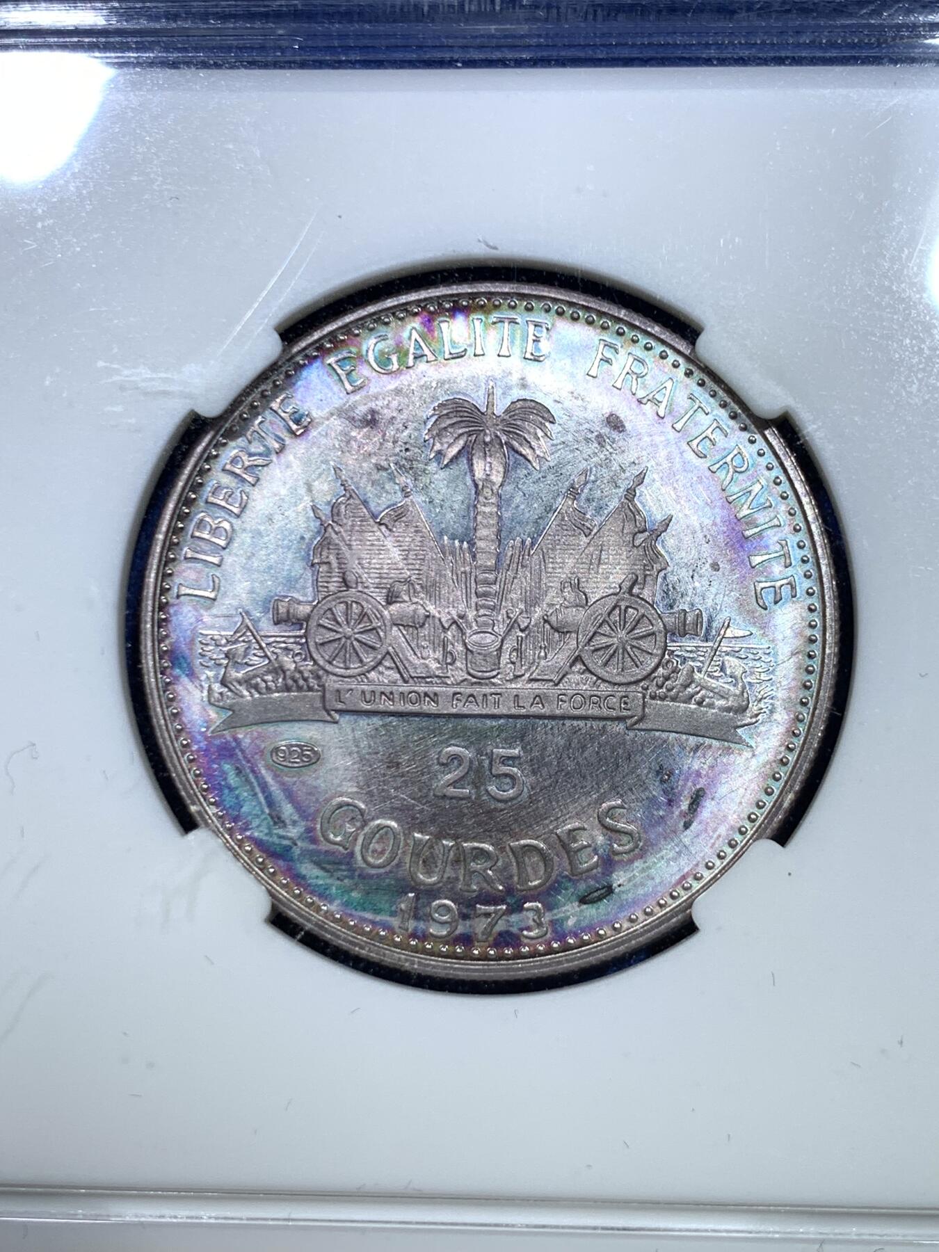 《竞宝斋》第284场- 周日，周一 2场连拍 （全场包邮） 两枚一组 CNCS PF67 海地1973年25古德银币