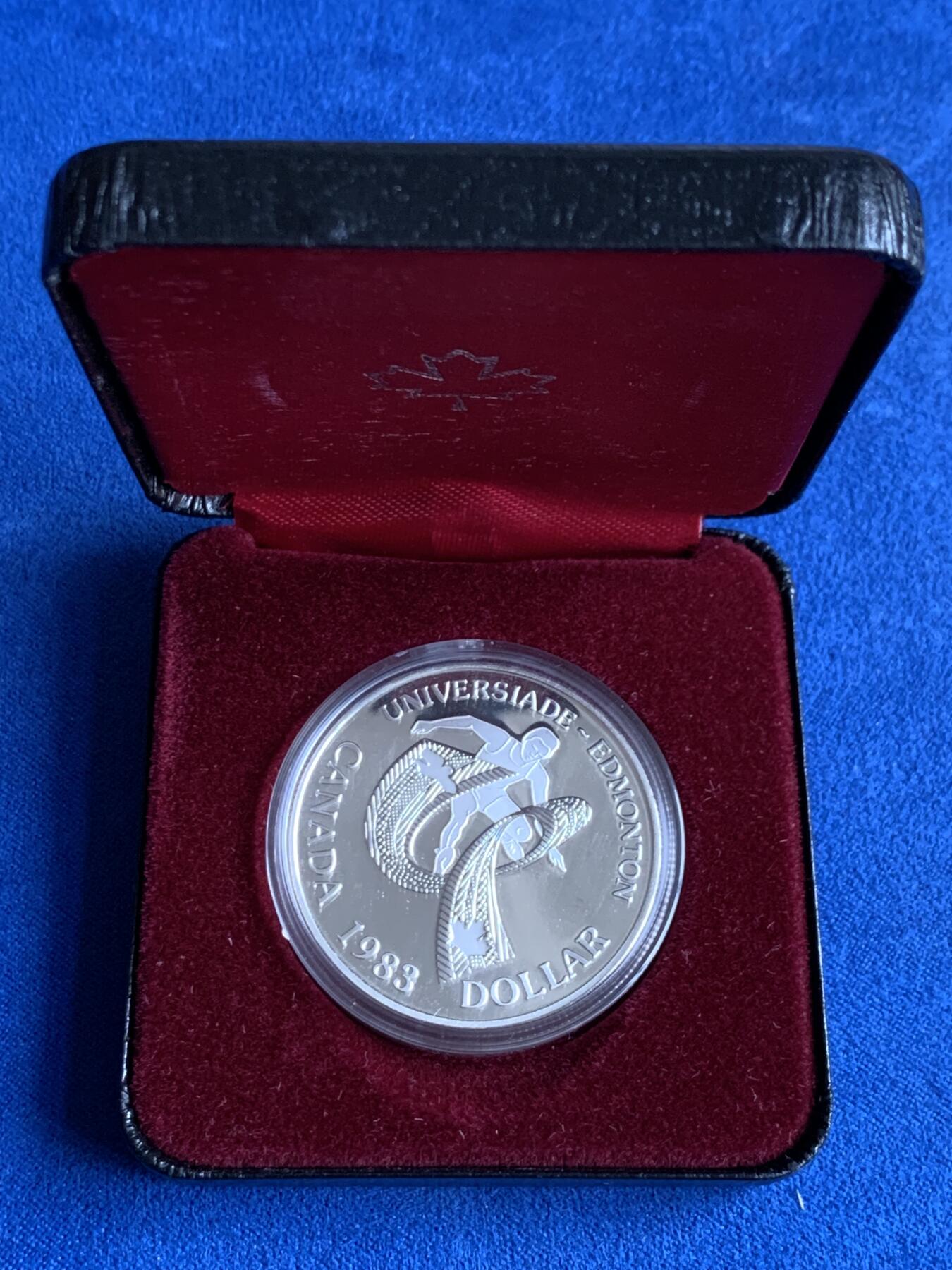 《竞宝斋》第284场- 周日，周一 2场连拍 （全场包邮） 加拿大1983年年轻女王头像proof精制银币 带盒