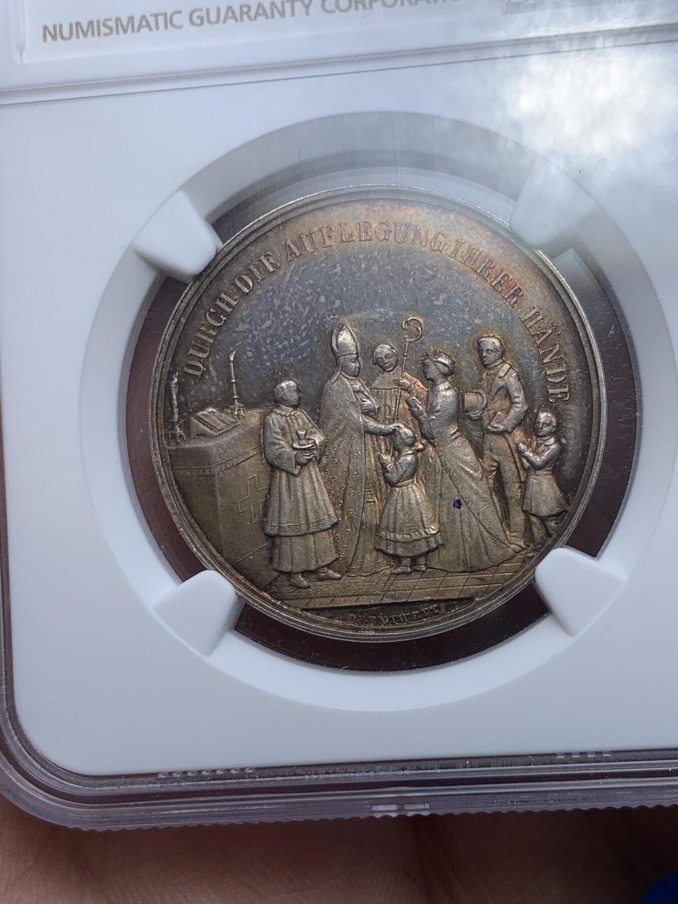 《竞宝斋》第284场- 周日，周一 2场连拍 （全场包邮） NGC MS62 德国 1850左右 宗教坚信礼银章，五彩祥光