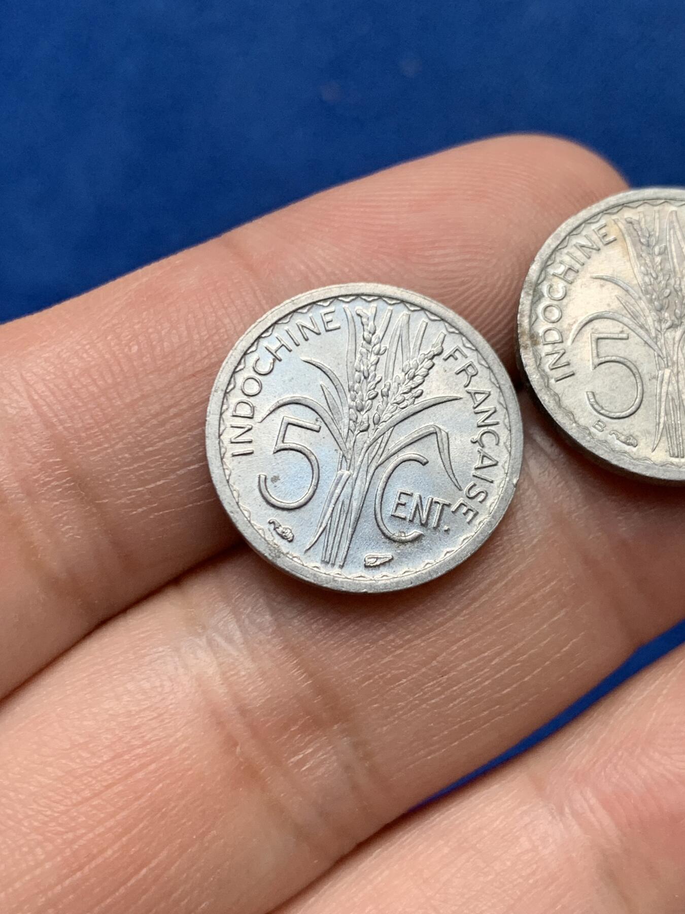 《竞宝斋》第284场- 周日，周一 2场连拍 （全场包邮） 两枚一组 法属印支1946年5分铝币