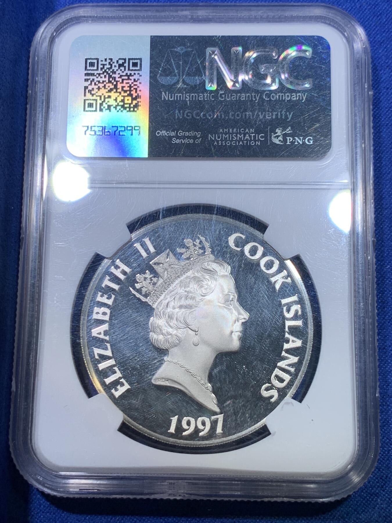 《竞宝斋》第284场- 周日，周一 2场连拍 （全场包邮） 唯一冠军分 NGC PF69UC 库克群岛1997年世纪系列之《五世纪罗马帝国的灭亡》50美元精制银币 凝霜镜面底板