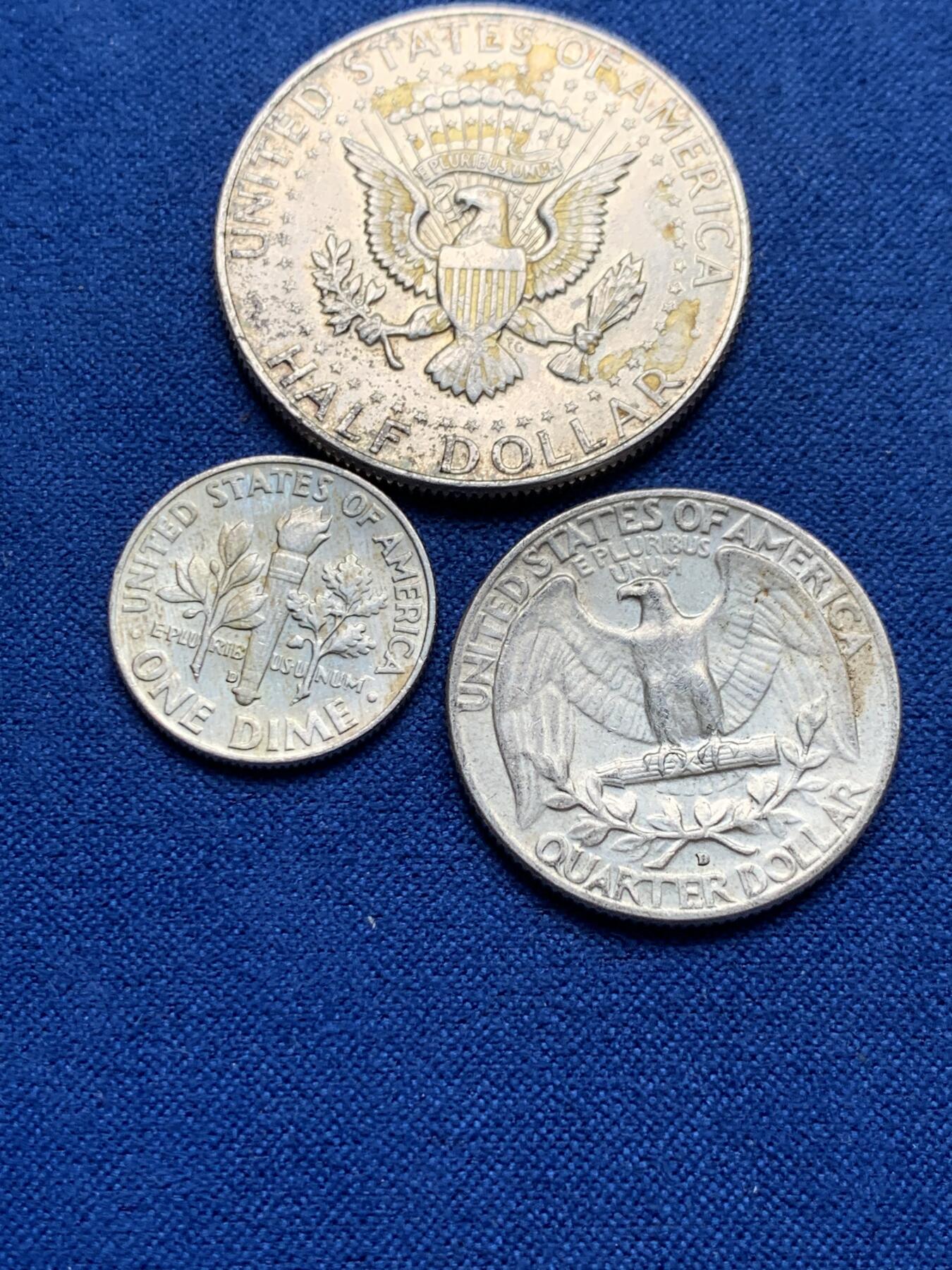 《竞宝斋》第284场- 周日，周一 2场连拍 （全场包邮） 3枚一组 原光好品1964美国高银版银币，包含肯尼迪半美元，华盛顿25美分，10美分，仅银价已130多元