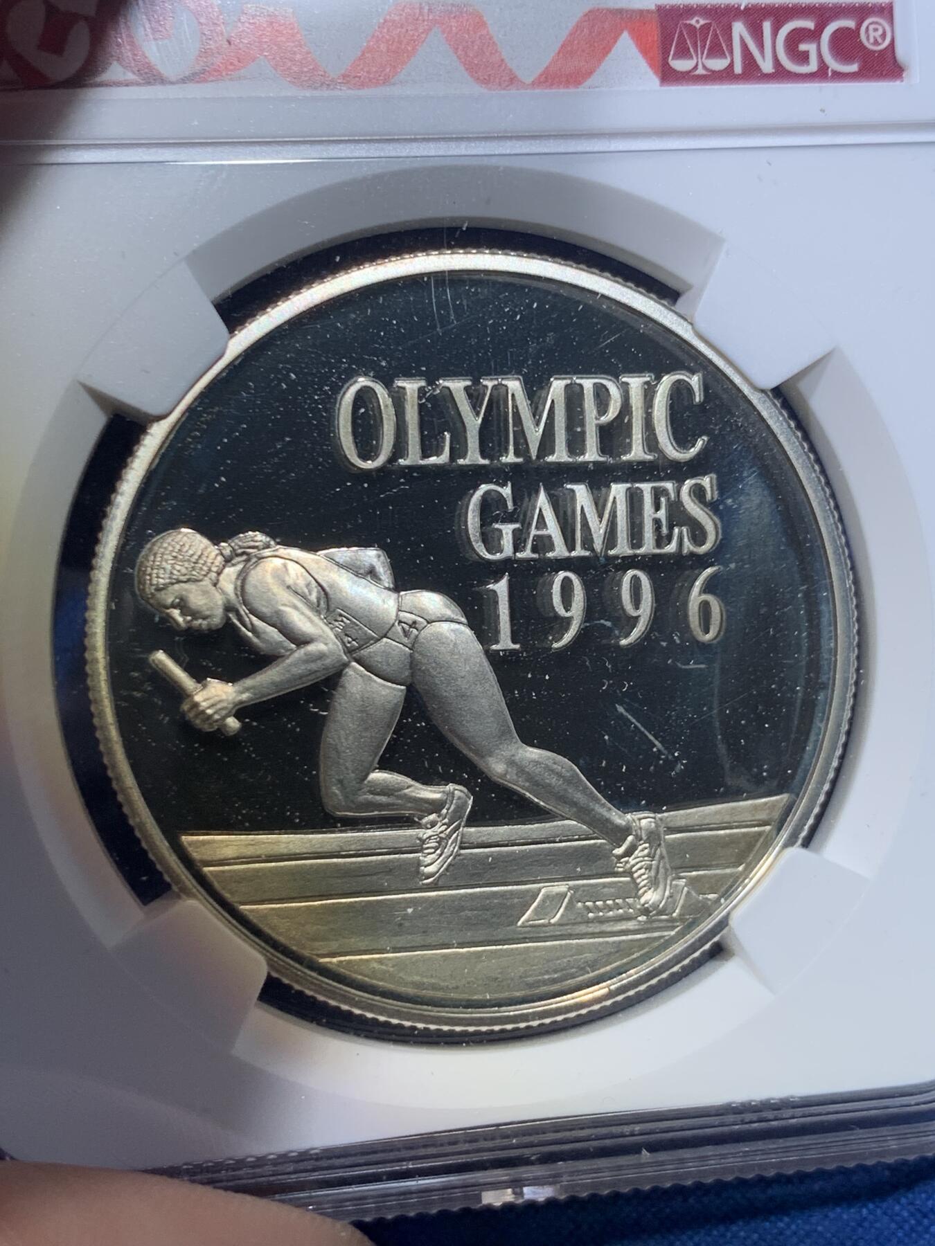 《竞宝斋》第284场- 周日，周一 2场连拍 （全场包邮） NGC PF67UC 牙买加1996亚特兰大奥运会田径10元精制银币 亚军分 红丝带定制标
